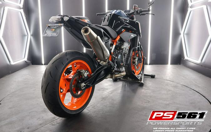 2022 KTM 890 Duke R