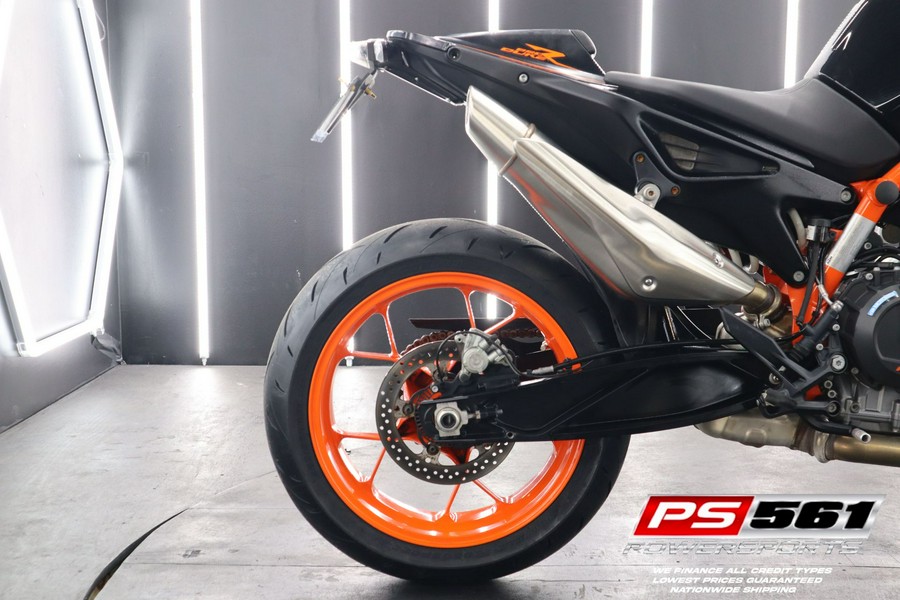 2022 KTM 890 Duke R