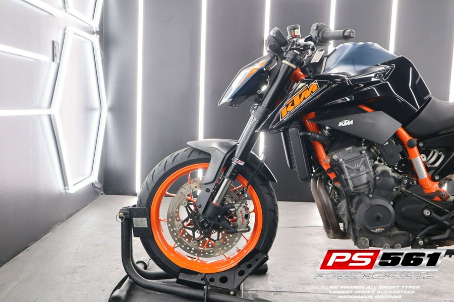 2022 KTM 890 Duke R