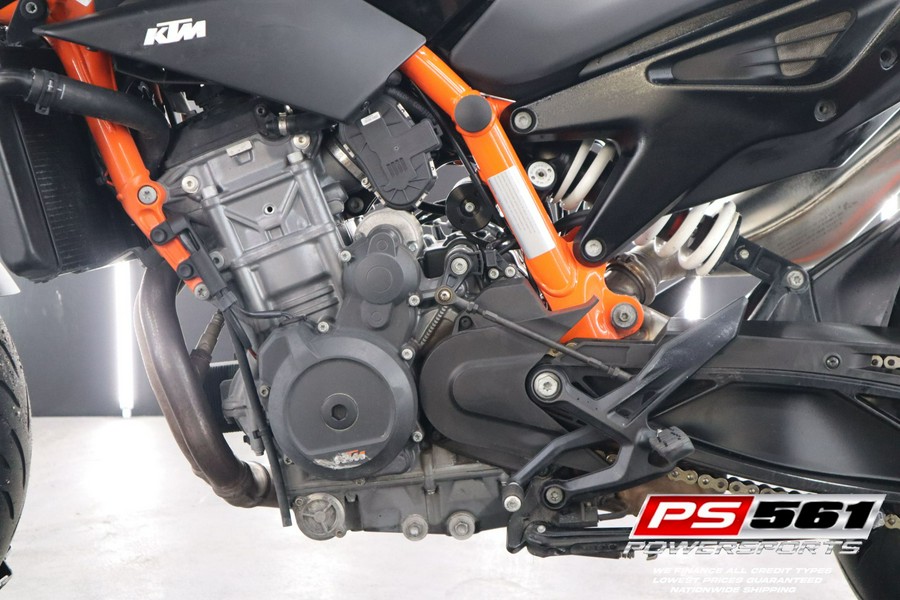 2022 KTM 890 Duke R