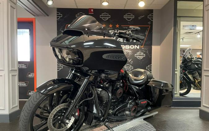 FLTRXS 2019 Road Glide® Special