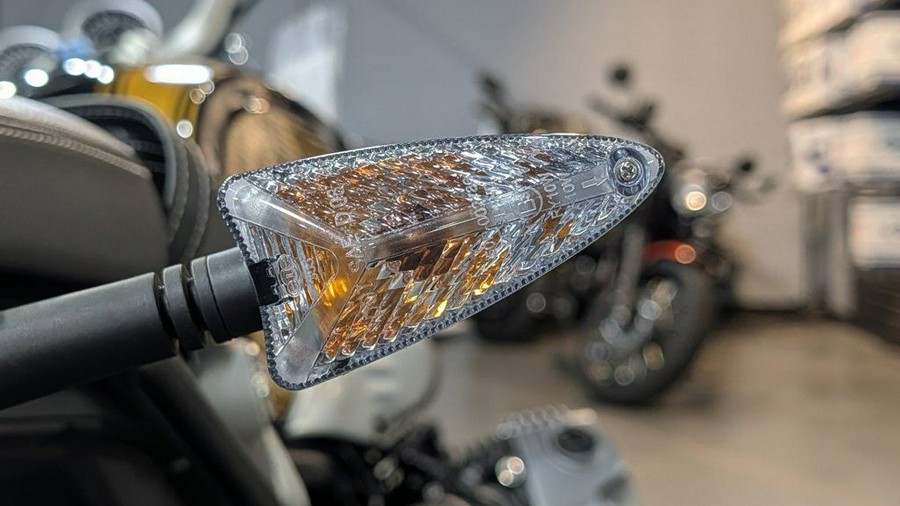 2019 BMW R nineT Pure Black Storm Metallic/Aurum