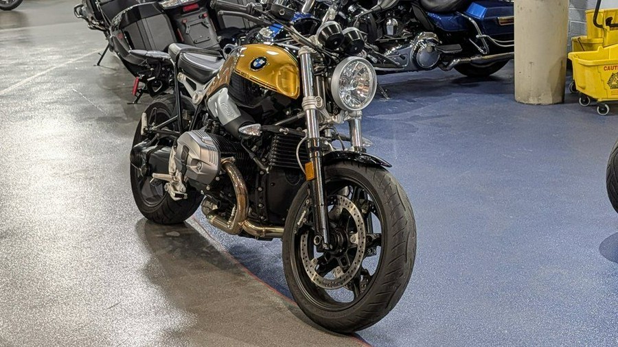 2019 BMW R nineT Pure Black Storm Metallic/Aurum