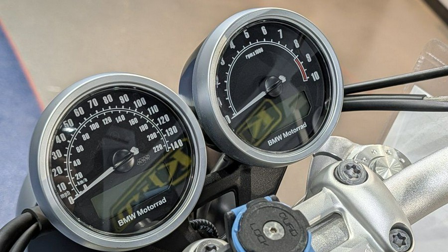 2019 BMW R nineT Pure Black Storm Metallic/Aurum