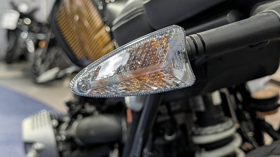 2019 BMW R nineT Pure Black Storm Metallic/Aurum