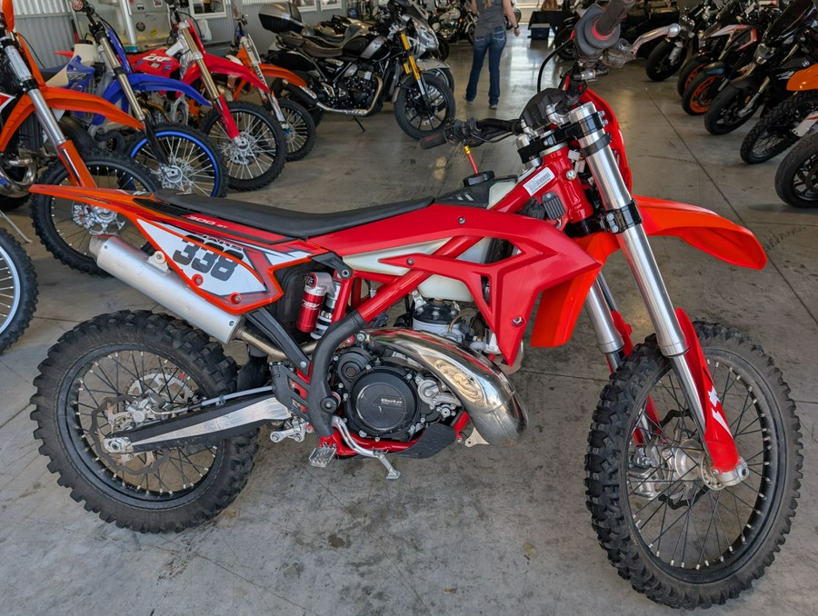 2024 Beta 300 Xtrainer