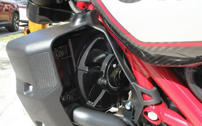 2022 Indian FTR R Carbon Carbon Fiber