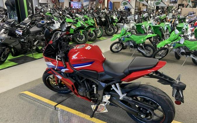 2026 Honda® CBR650R E-Clutch