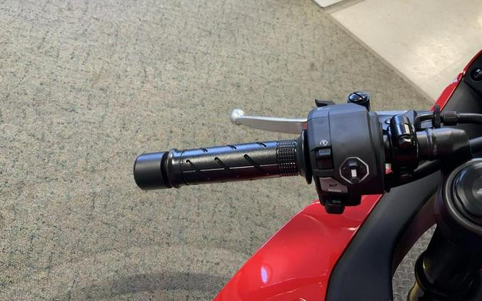 2026 Honda® CBR650R E-Clutch