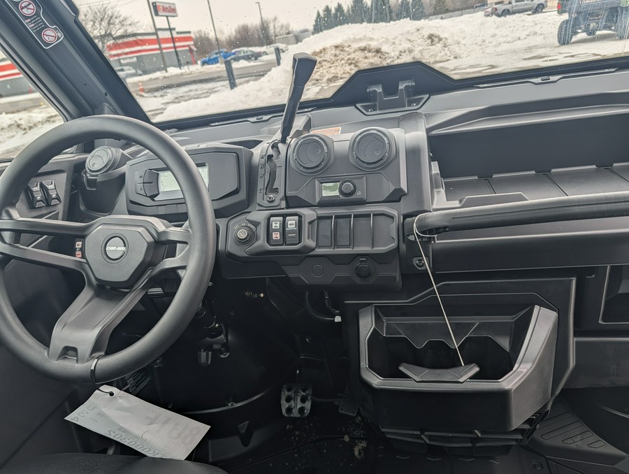 2026 Can-Am Defender DPS CAB HD10