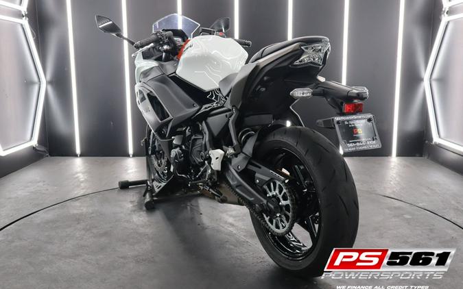 2023 Kawasaki Ninja 650 KRT Edition