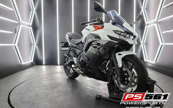 2023 Kawasaki Ninja 650 KRT Edition