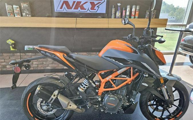 2023 KTM 390 Duke