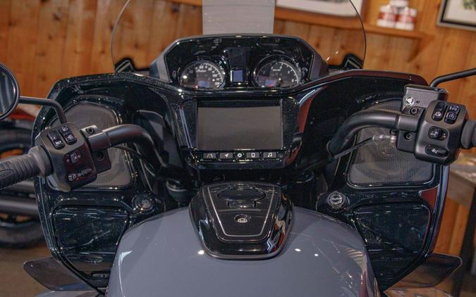 2024 Indian Motorcycle® Pursuit Dark Horse® with PowerBand Audio Package