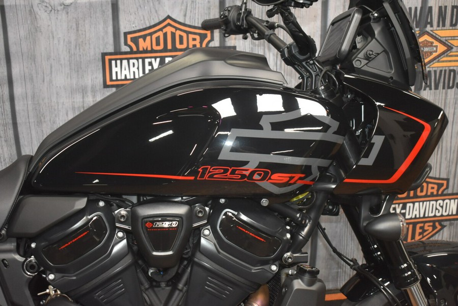 RA1250ST 2025 Pan America® 1250 ST