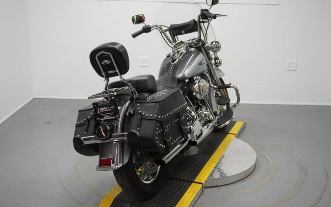 2014 Harley-Davidson® Heritage Softail® Classic Two-Tone Charcoal Pearl/Brilliant Silver Pearl