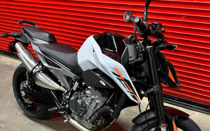 2024 KTM 790 Duke