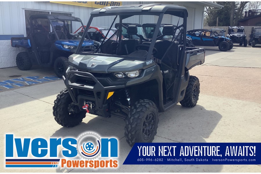 2024 Can-Am Defender HD10 XT