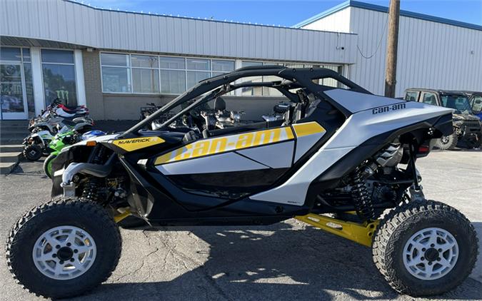 2024 Can-Am Maverick R