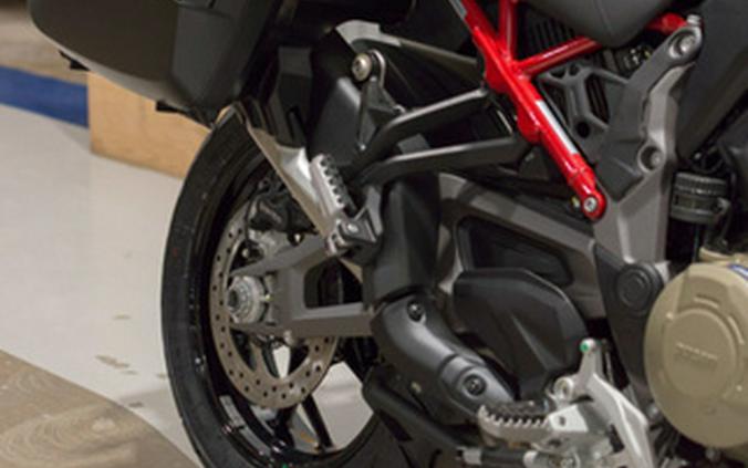 2025 Ducati Multistrada V4 S Travel & Radar Thrilling Black