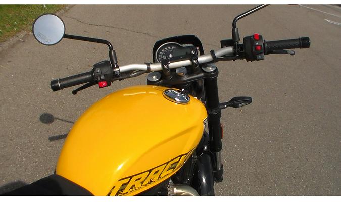 2027 Street Tracker 400 - Triumph