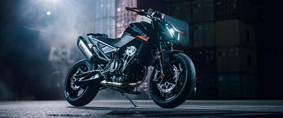 2027 KTM 790 Duke