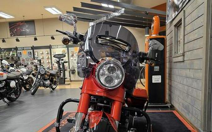 2014 Harley-Davidson® FLHRSE - CVO™ Road King®