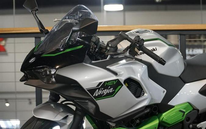 2024 Kawasaki Ninja® 7 Hybrid ABS