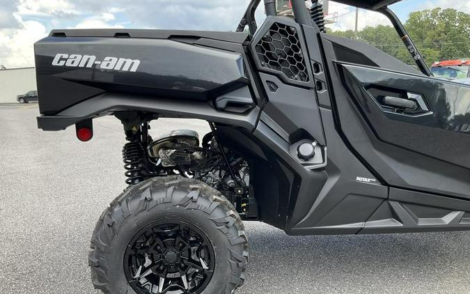 2024 Can-Am® Commander XT 700