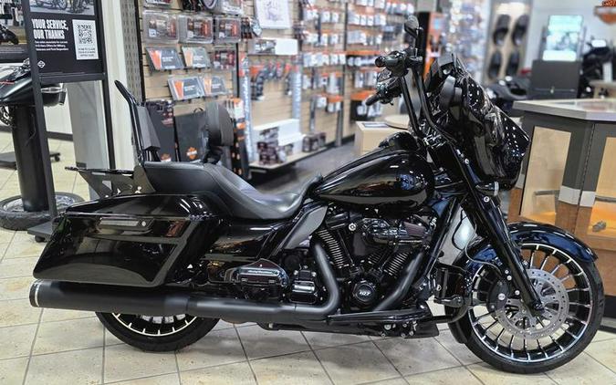 2017 Harley-Davidson® FLHXS - Street Glide® Special