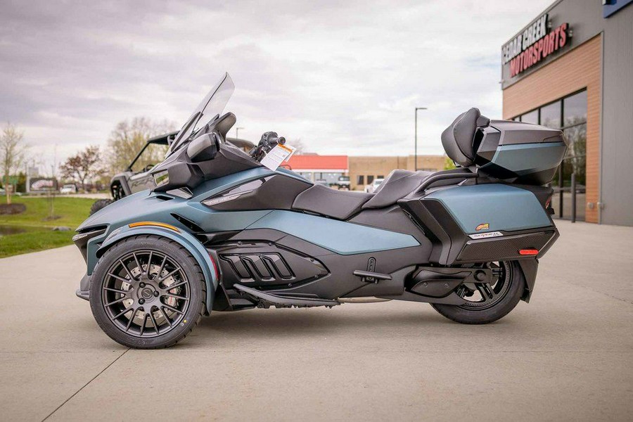 2026 Can-Am® Spyder RT Limited Dark