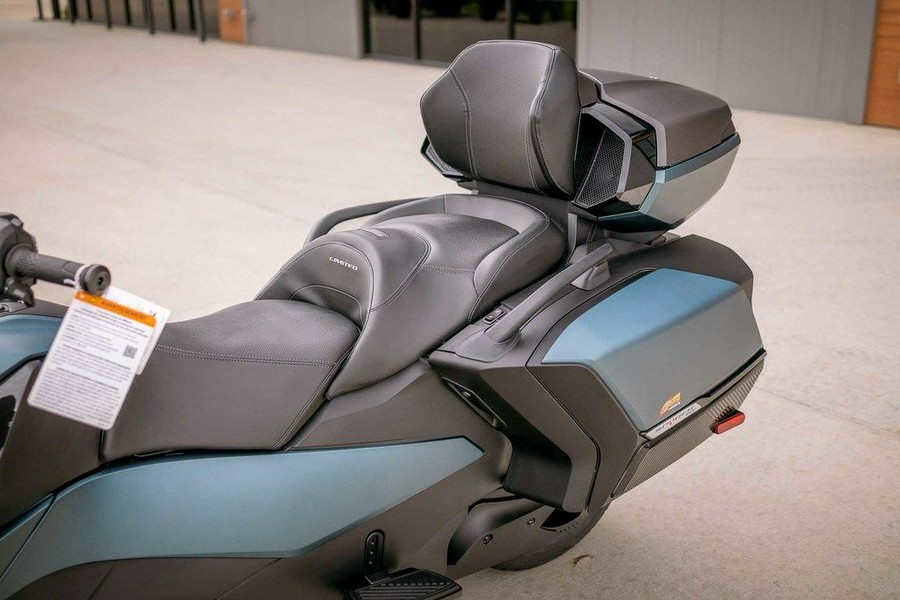 2026 Can-Am® Spyder RT Limited Dark