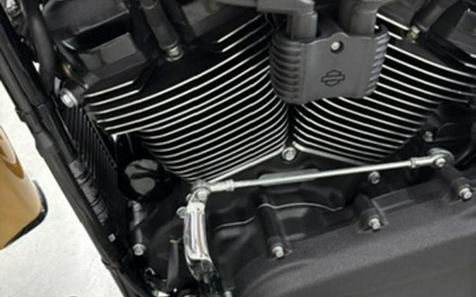 2023 Harley-Davidson Softail FLHCS - Heritage Classic