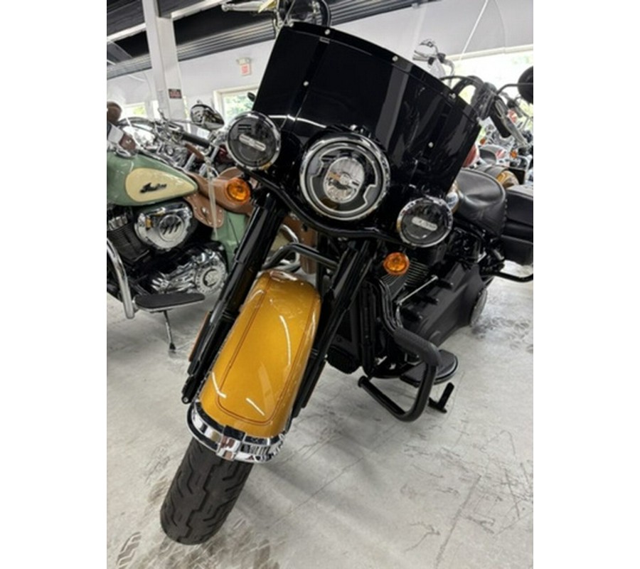 2023 Harley-Davidson Softail FLHCS - Heritage Classic