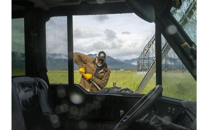 2025 Can-Am Defender MAX Limited