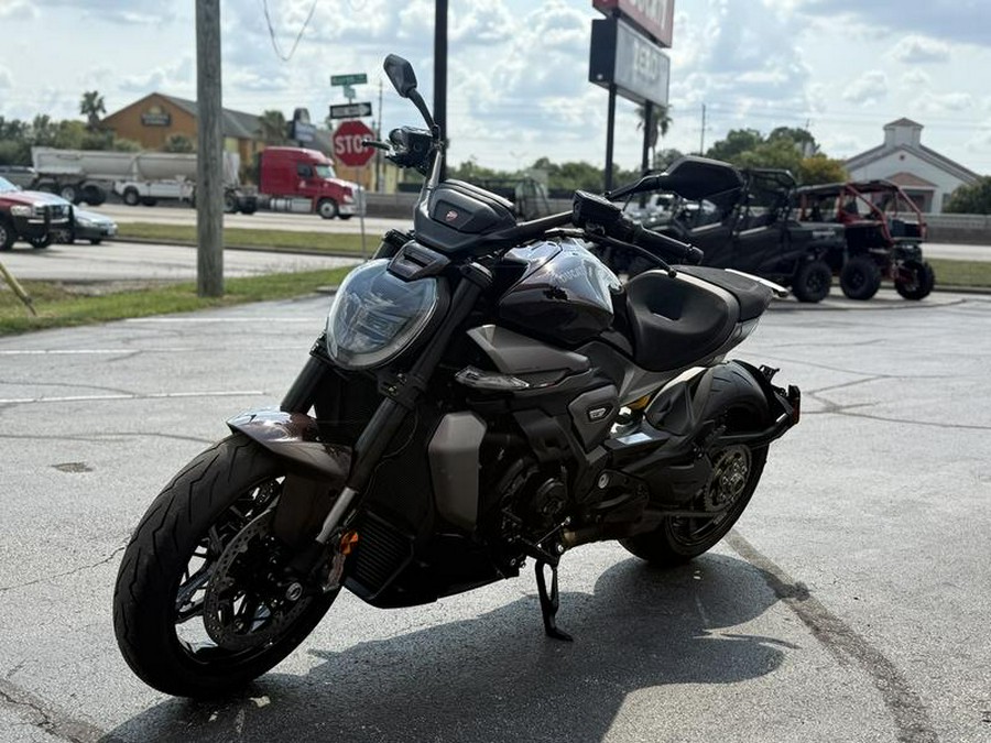 2026 Ducati XDiavel V4 Black Lava