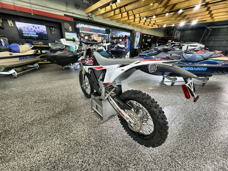 New 2025 STARK FUTURE Varg EX 80 HP