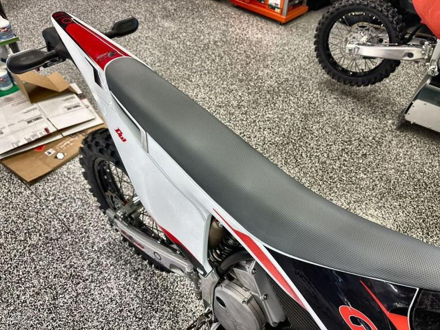 New 2025 STARK FUTURE Varg EX 80 HP