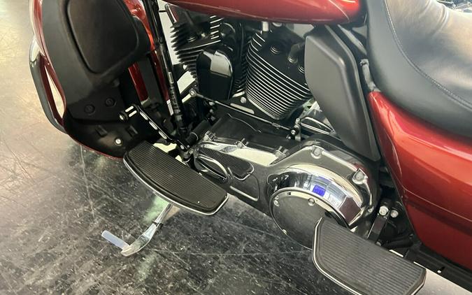 2014 Harley-Davidson Electra Glide Ultra Classic® Candy Orange FLHTCU