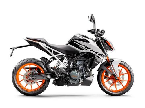 2020 KTM 200 Duke Review: Urban Motorcycle (15 Fast Facts)