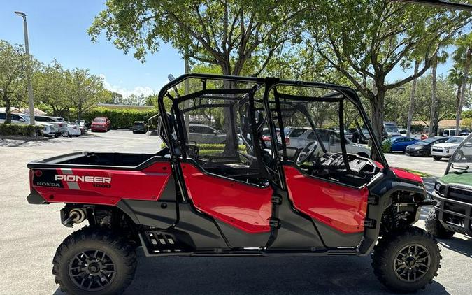 2023 Honda® Pioneer 1000-6 Deluxe Crew