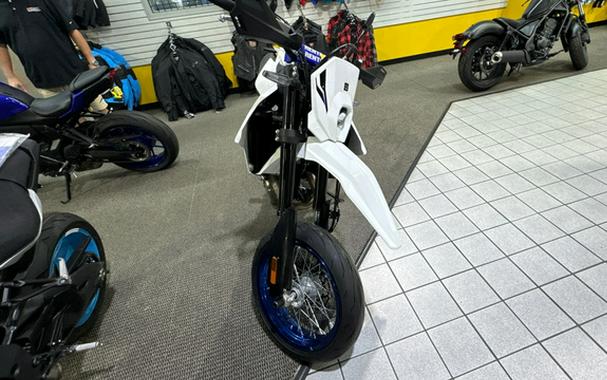 2025 Suzuki DR-Z400SM SUPERMOTO