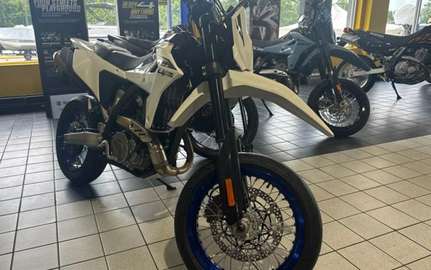 2025 Suzuki DR-Z400SM SUPERMOTO