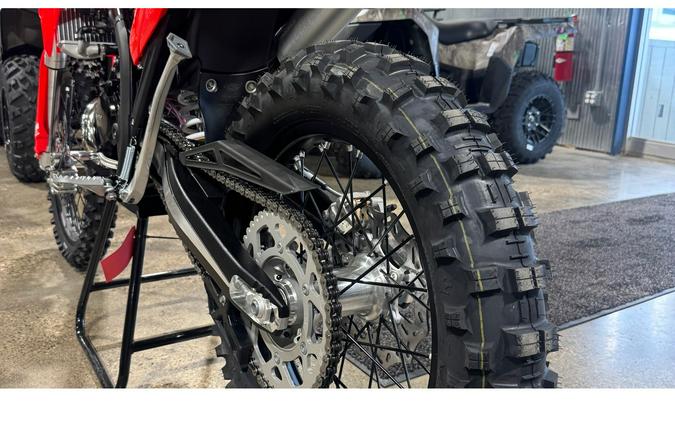 2027 Xtrainer 200 - Beta Motorcycles
