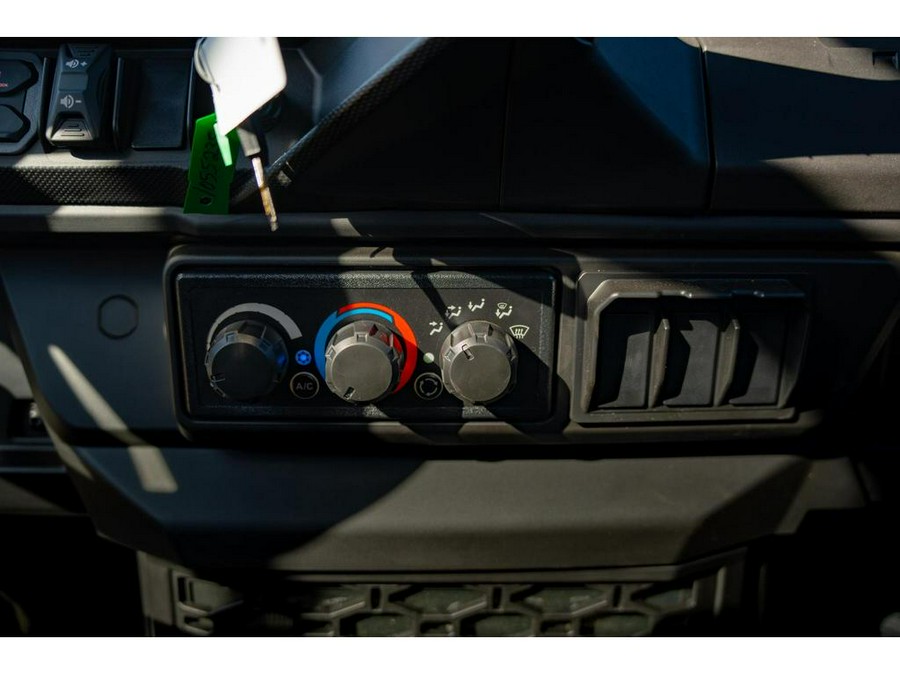 2026 Can-Am Defender Max Limited HD11