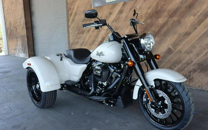 2023 Harley-Davidson® FLRT - Freewheeler®