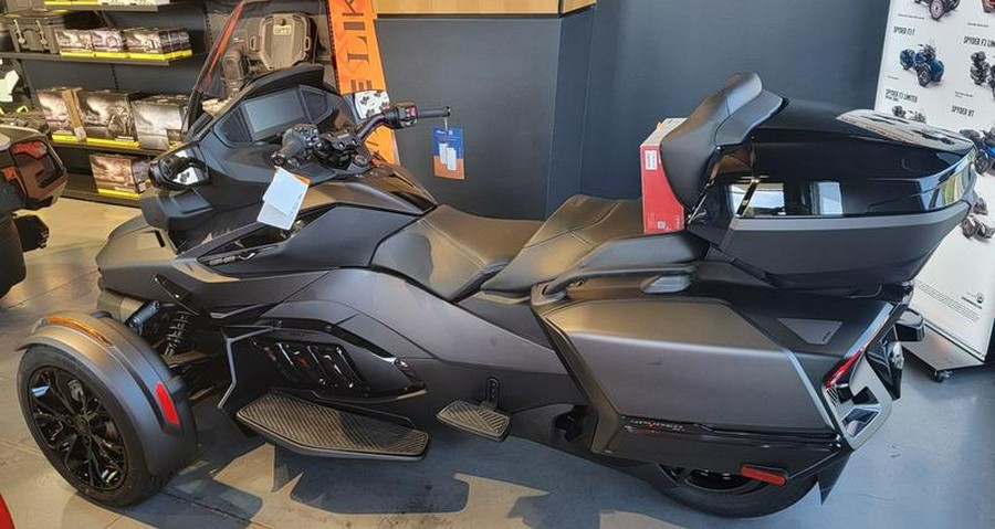 2024 Can-Am® Spyder RT Limited Dark Wheels