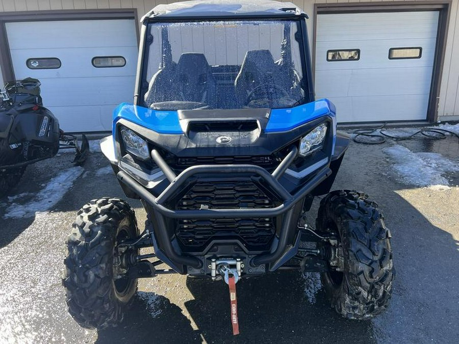 2023 Can-Am® Commander XT 700