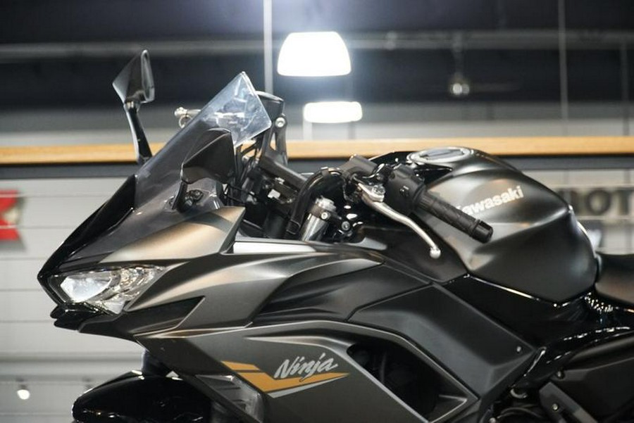 2023 Kawasaki Ninja® 650 Metallic Matte Graphenesteel Gray/Ebony