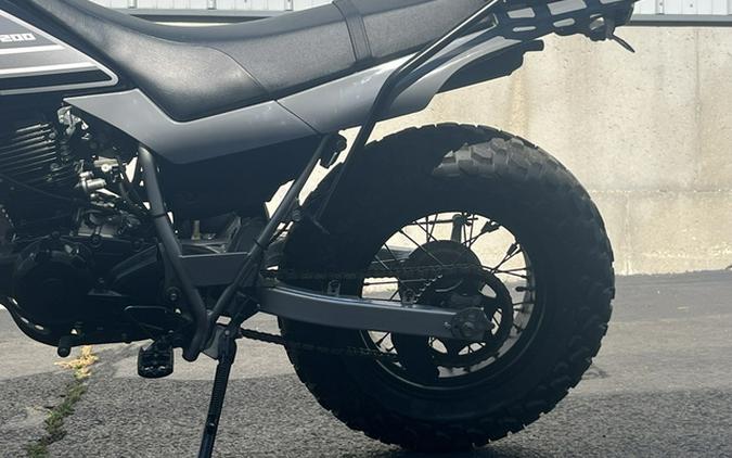 2023 Yamaha TW 200